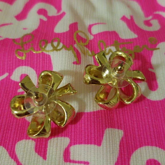 Lilly Pulitzer festive bow earrings 💝💝 - Picture 3 of 3